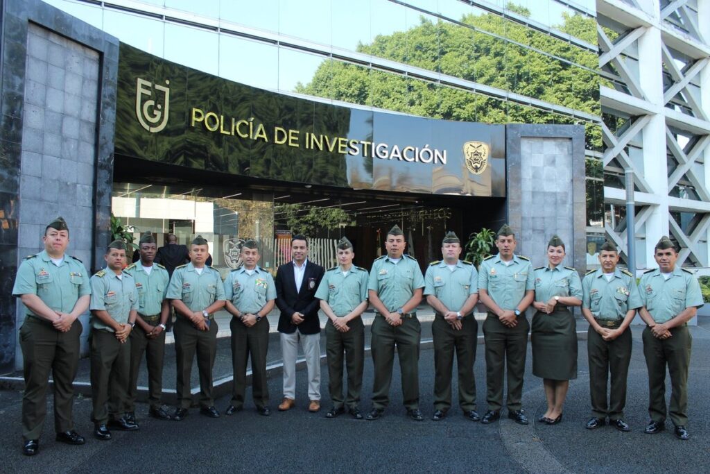 Chilean Police Officers Wear10