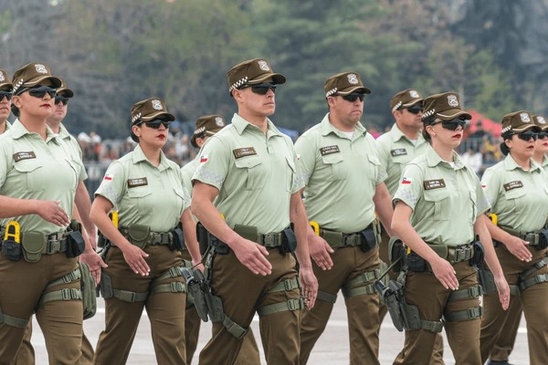 Chilean Police Officers Wear9
