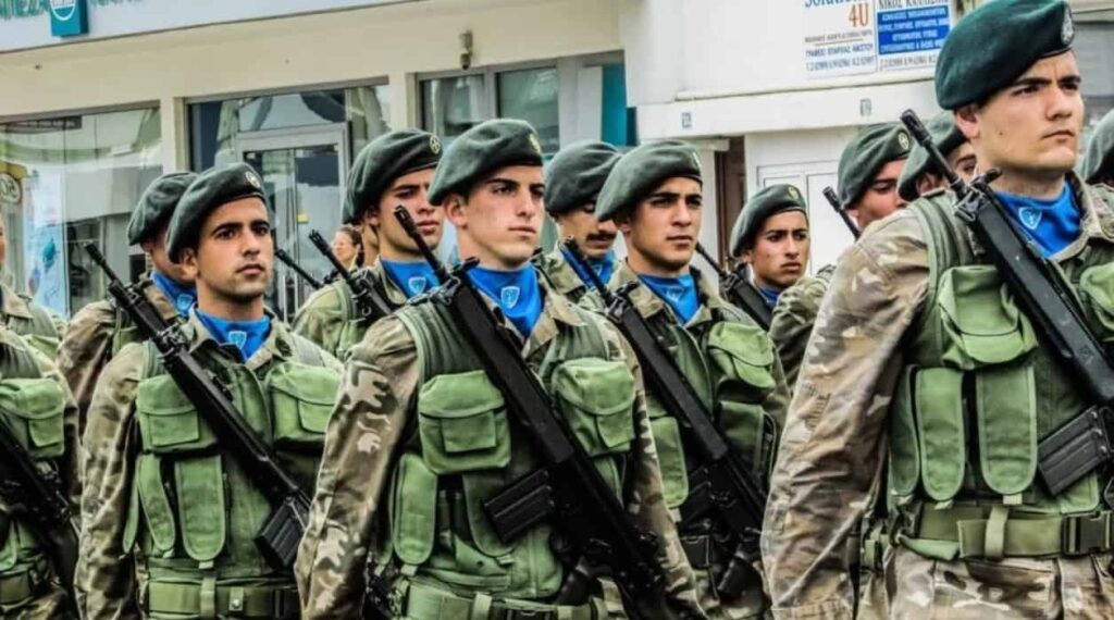 Modern Greek Military Uniforms4