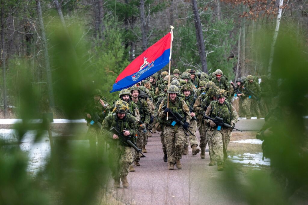 What Do Canadian Military Uniforms Look Like1