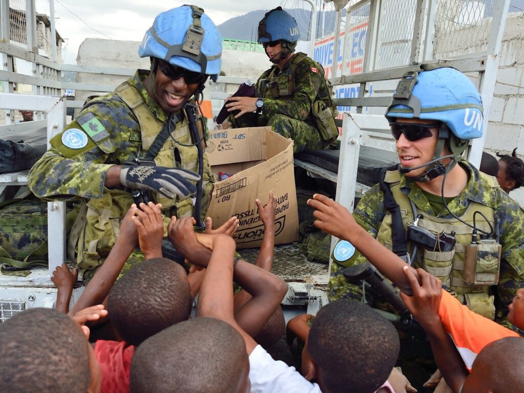 What Do Canadian Military Uniforms Look Like2