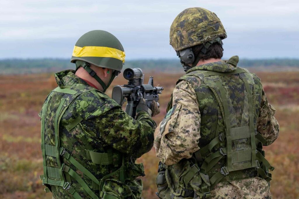 What Do Canadian Military Uniforms Look Like4
