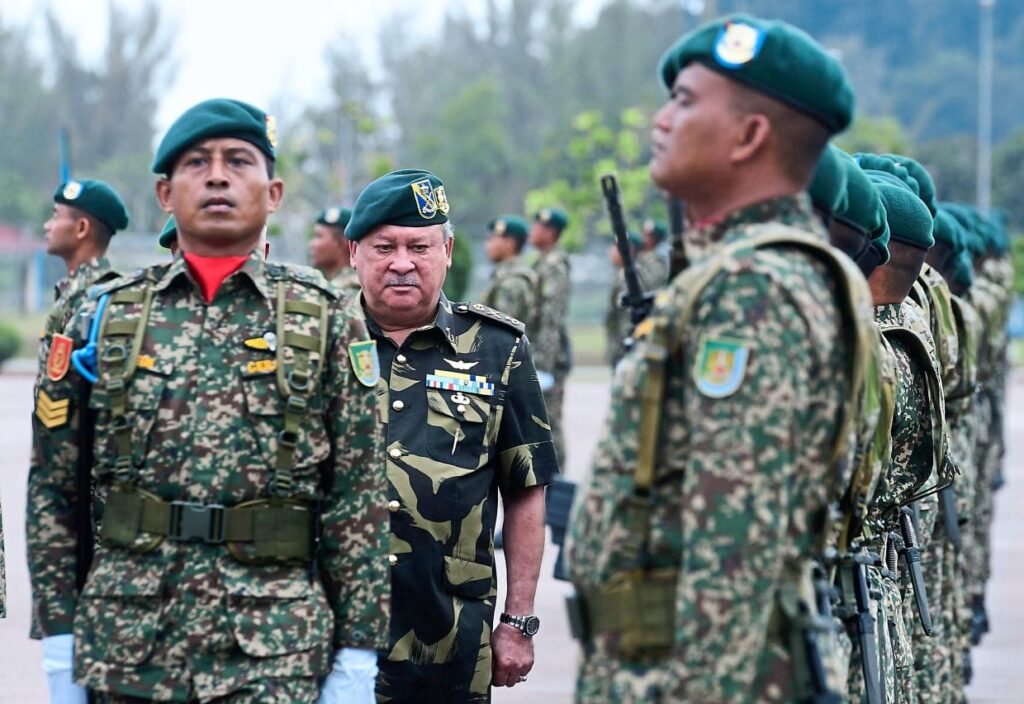 Modern Military Uniforms of Malaysia 1