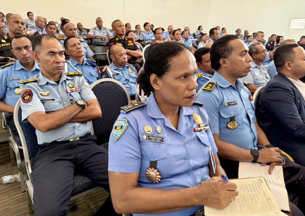 Gabonese police uniform4