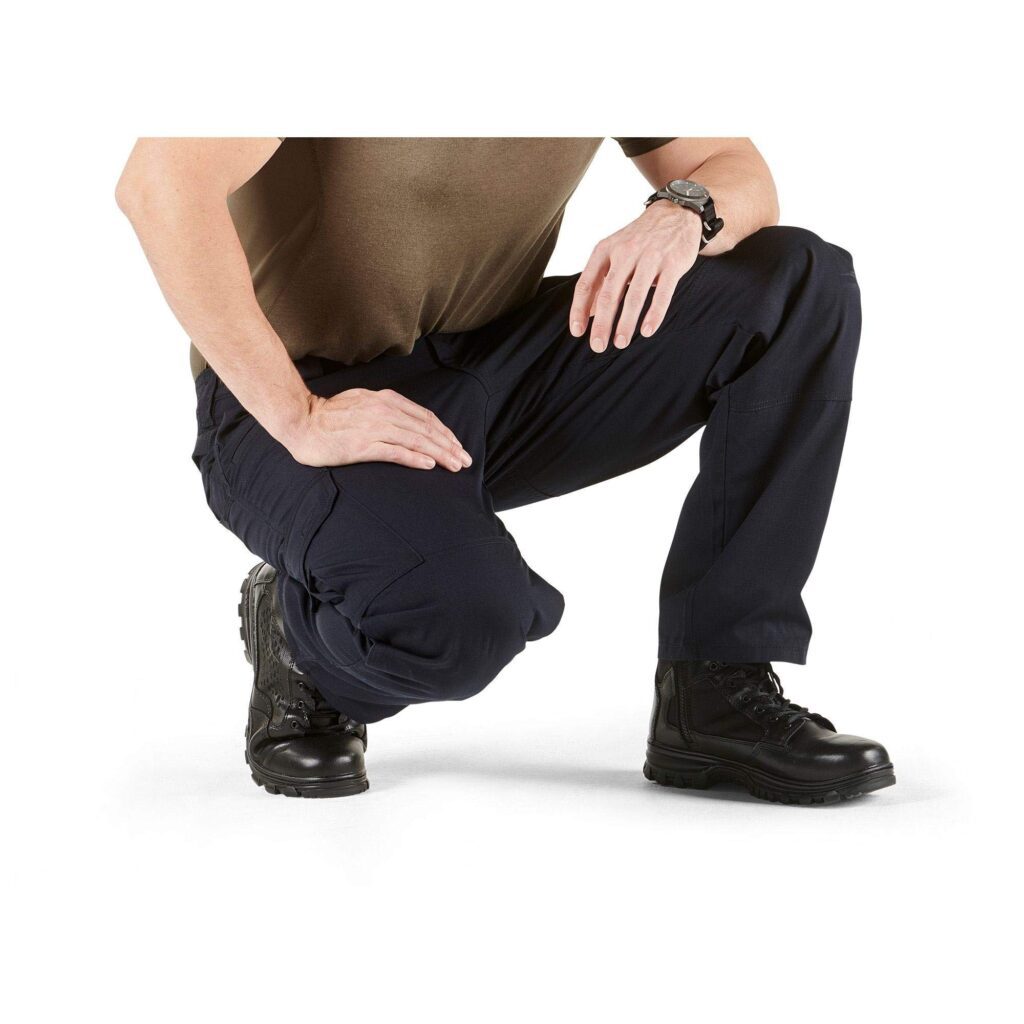 Multi-Pocket Tactical Pants Improve Gear Organization 4
