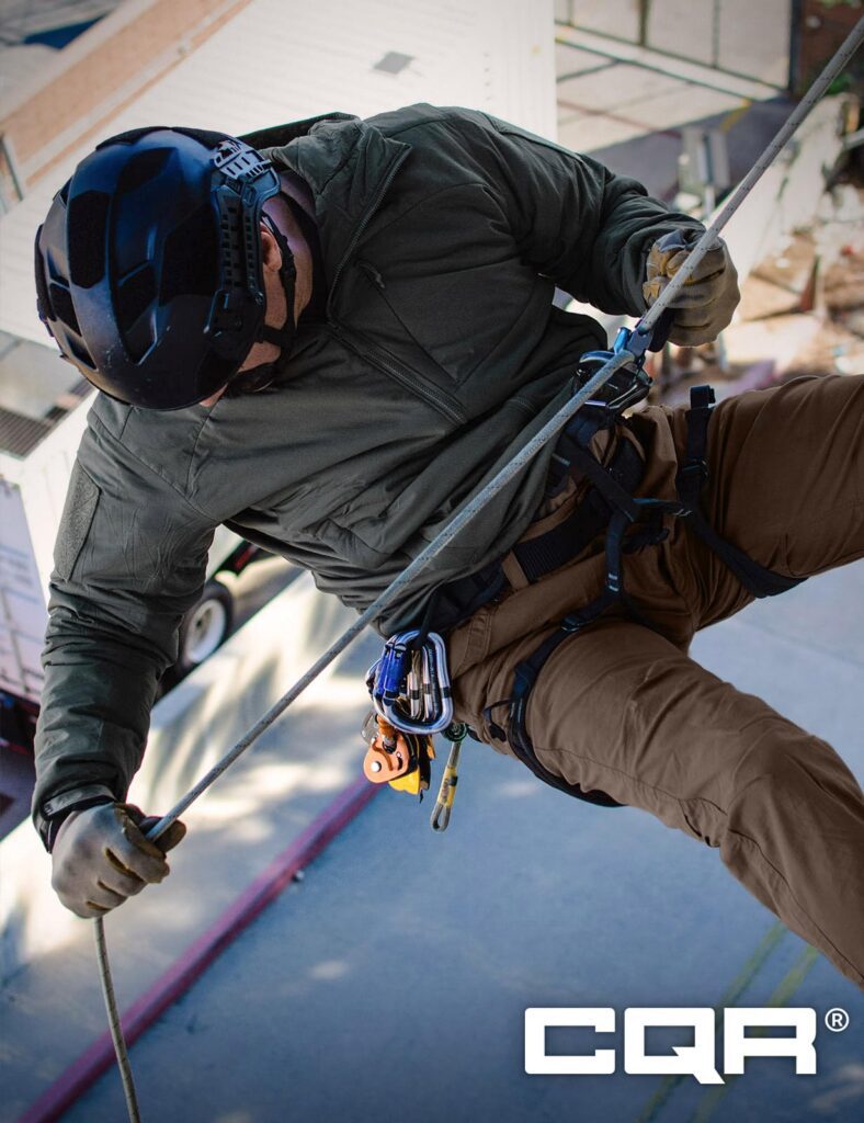 Multi-Pocket Tactical Pants Improve Gear Organization 5