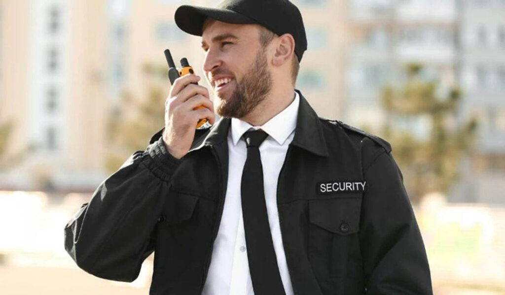 Security Shirt Ideal for Long Shifts and Field Mobility4