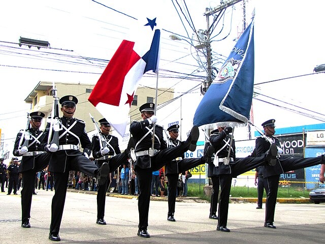 Panamanian Police Uniforms9